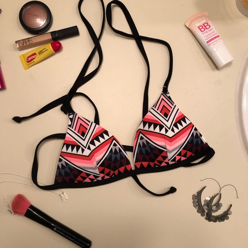 NWOT PINK VICTORIA’S SECRET bikini Top